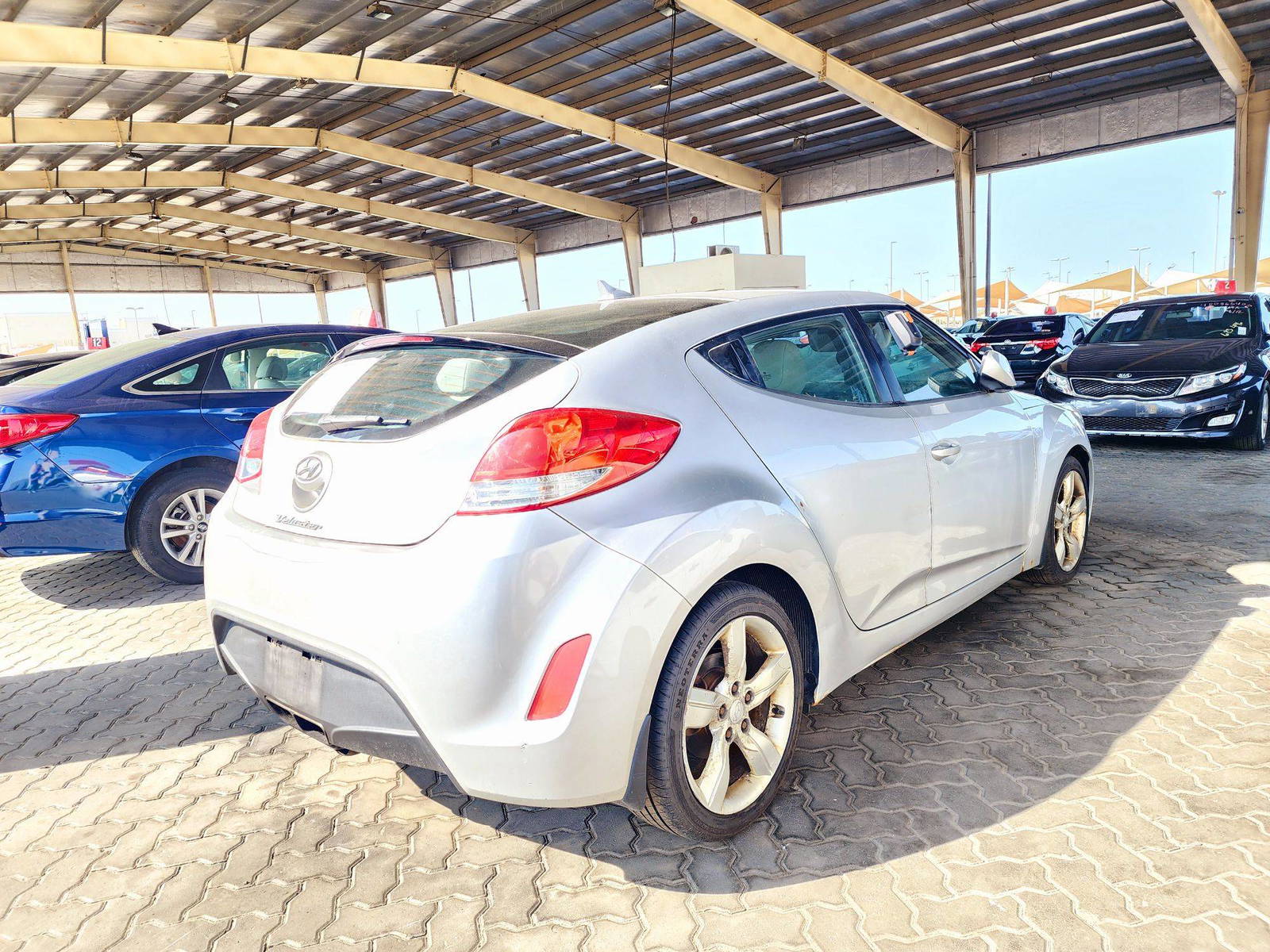 2012 HYUNDAI VELOSTER — 174078 Miles — Lot AD9CU028462 — Souq - Marhaba Auctions Used Cars - Image 5