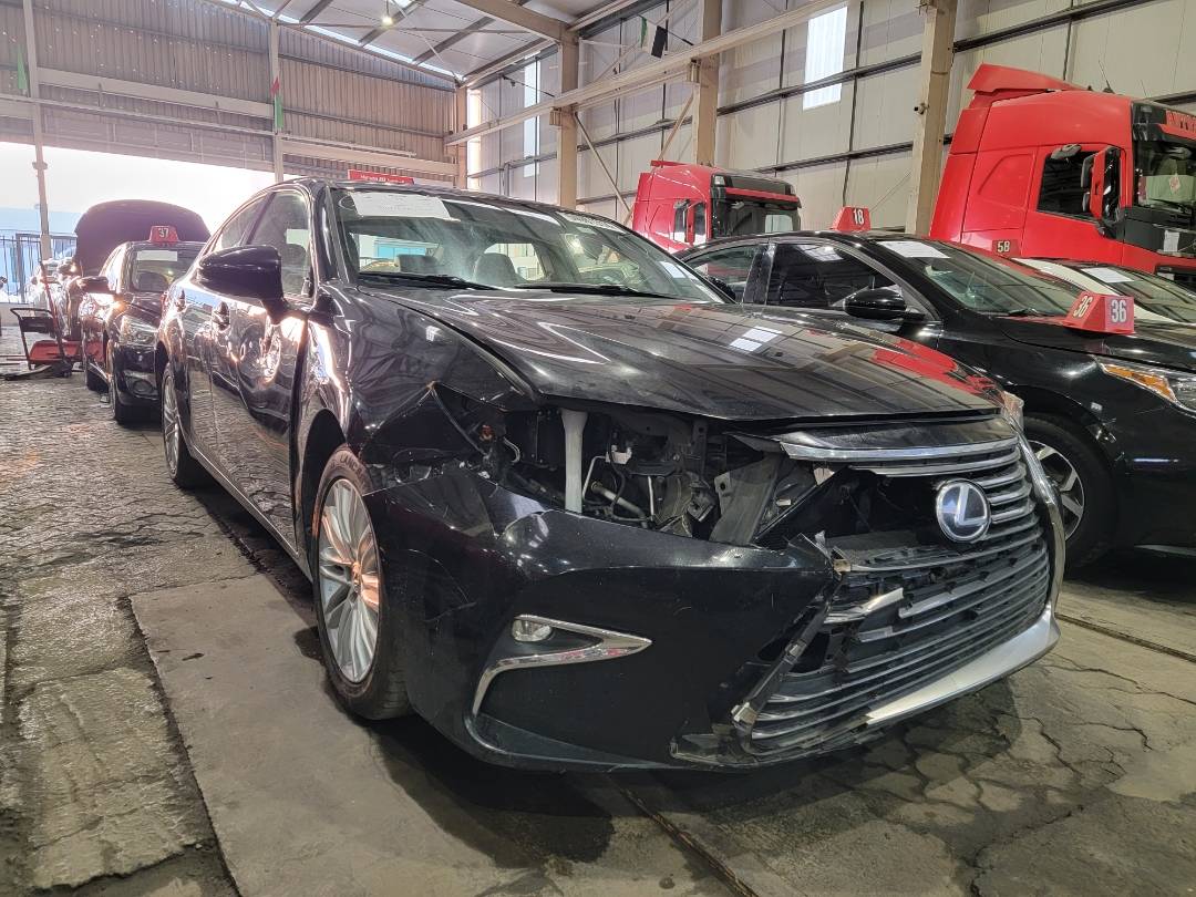 2016 LEXUS ES 350 — 159580 Miles — Lot 2226413 — Main - Marhaba Auctions Used Cars - Image 4