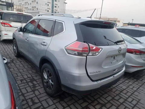 2014 NISSAN ROGUE at Marhaba Auctions