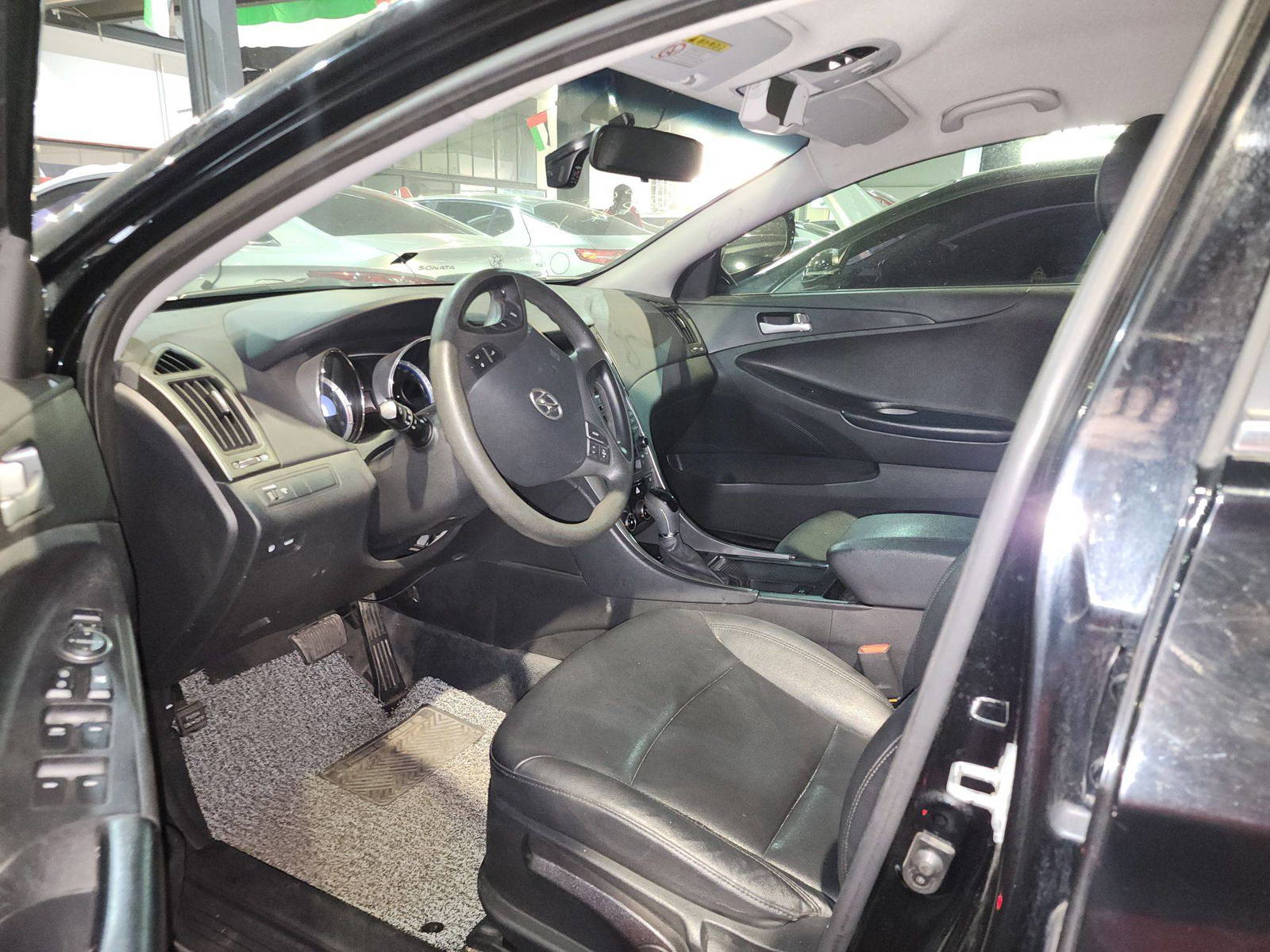 2013 HYUNDAI SONATA — 162265 KM — Lot 526379 — Al Quoz - Marhaba Auctions Used Cars - Image 9