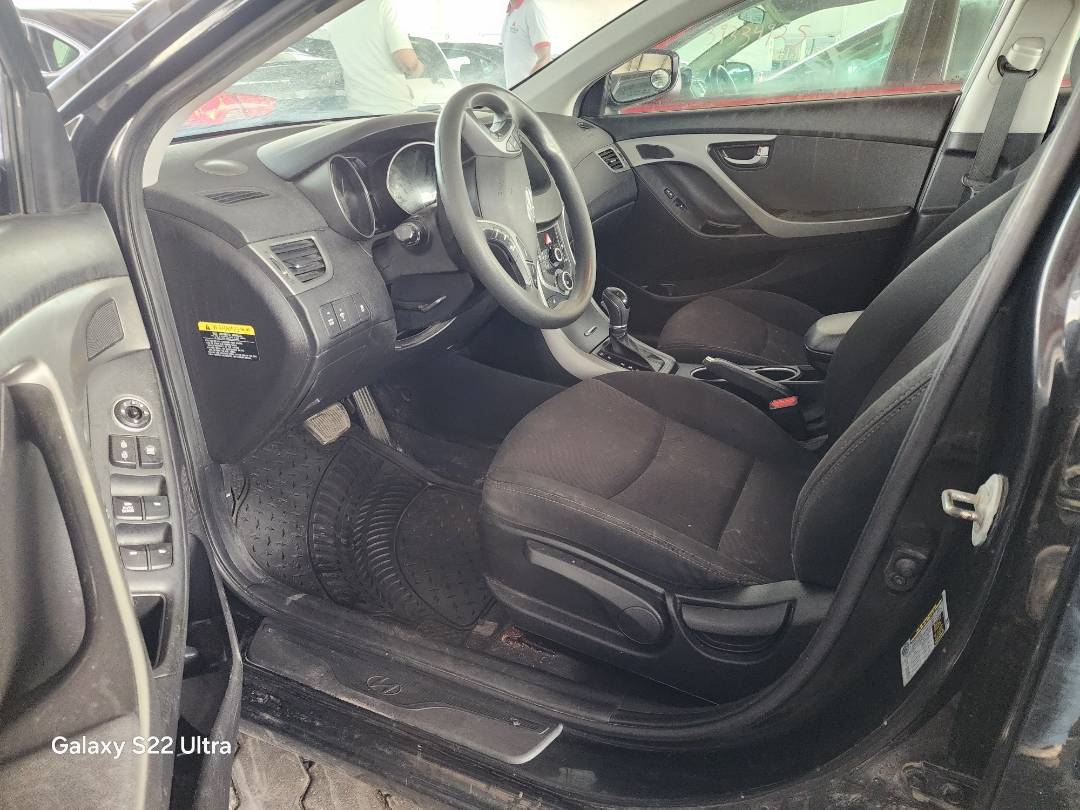 2016 HYUNDAI ELANTRA — 162585 KM — Lot 791012 — Souq - Marhaba Auctions Used Cars - Image 6