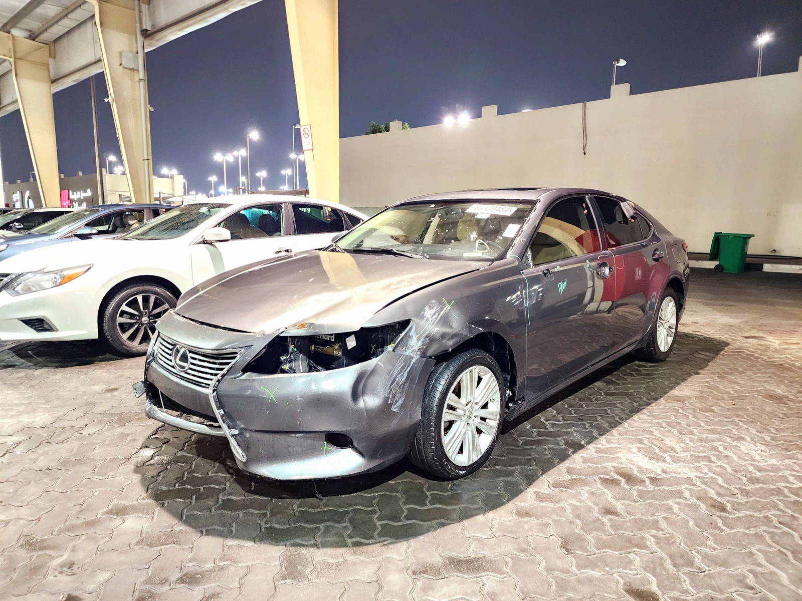 2013 LEXUS ES 350 — 148914 Miles — Lot 2078936 — Souq - Marhaba Auctions Used Cars - Image 4