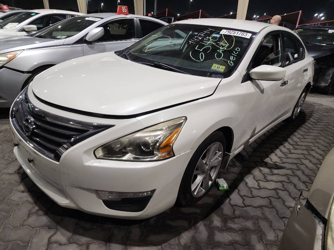 2014 NISSAN ALTIMA — 142043 Miles — Lot C142744 - Marhaba Auctions Used Cars - Image 4