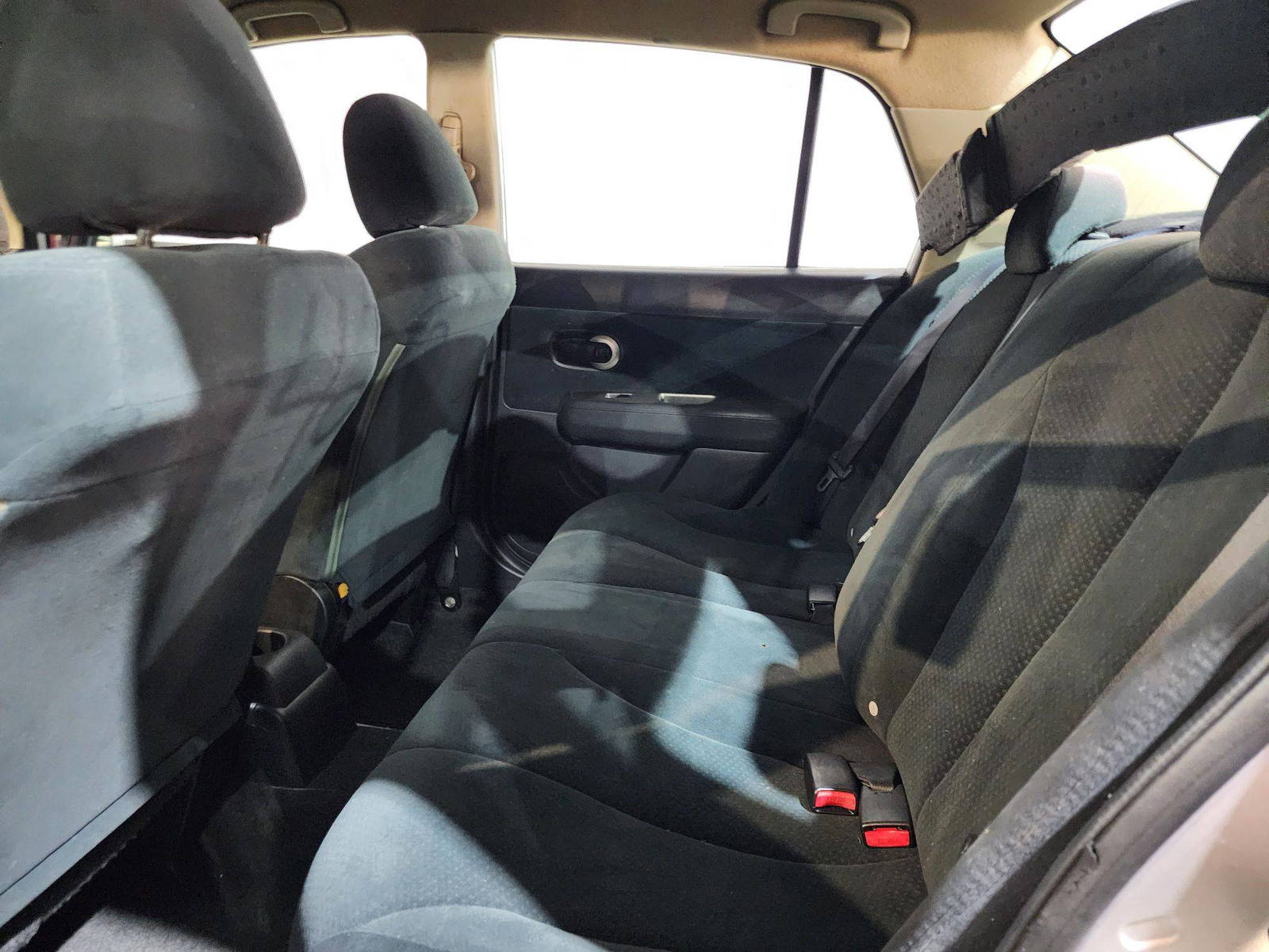 2010 NISSAN VERSA — 203094 Miles — Lot 63283074 — Al Quoz - Marhaba Auctions Used Cars - Image 6