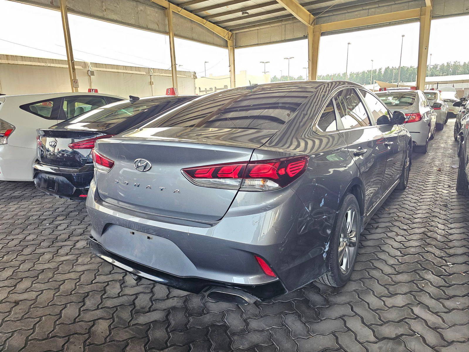 2018 HYUNDAI SONATA — 84161 KM — Lot 40012479 — Souq - Marhaba Auctions Used Cars - Image 4