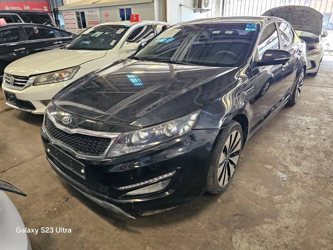 2011 KIA K5 — 160704 KM — Lot 068509 — Main - Marhaba Auctions Used Cars - Image 5