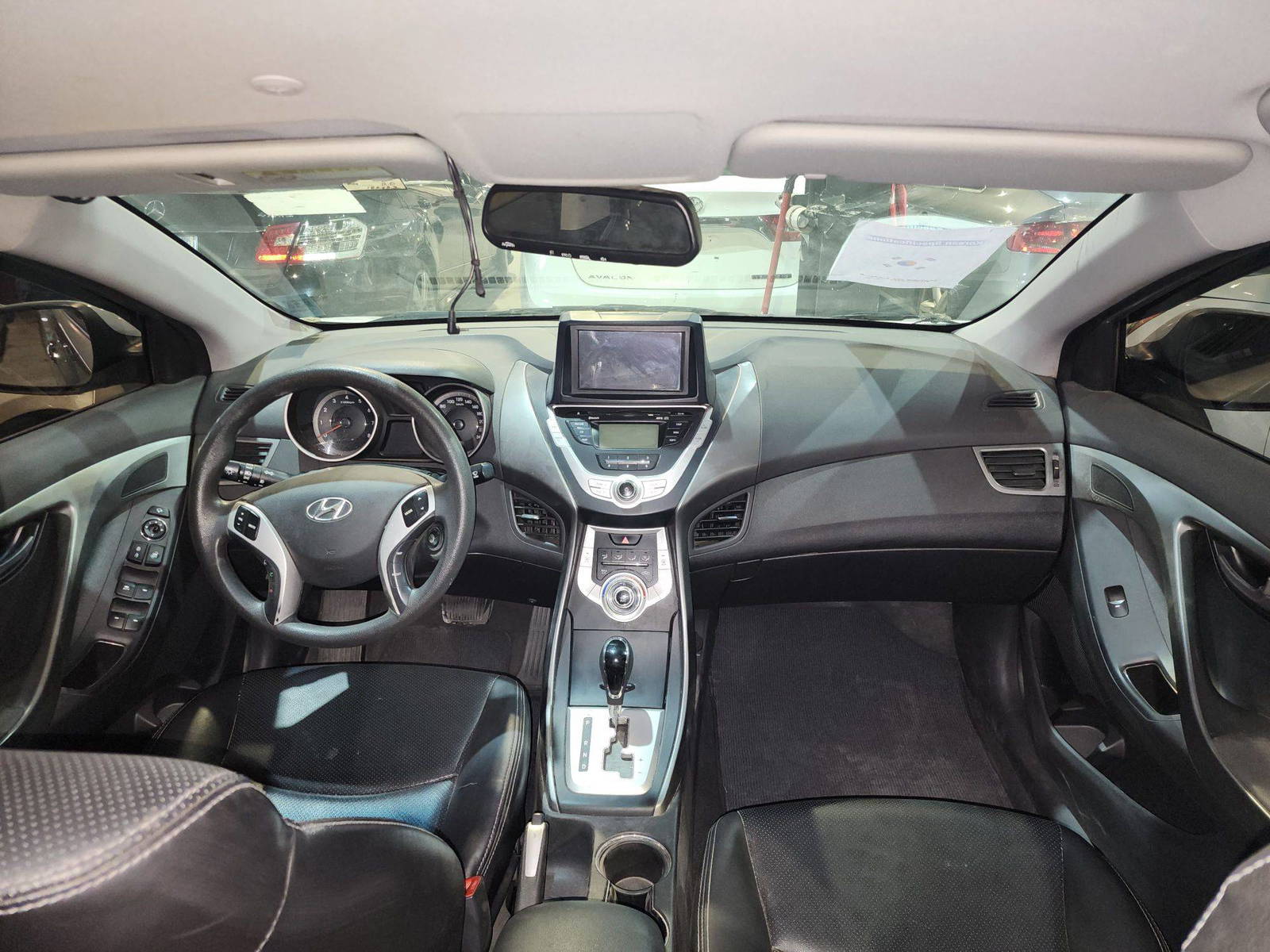 2011 HYUNDAI AVANTE — 182622 KM — Lot 078632 — Al Quoz - Marhaba Auctions Used Cars - Image 8