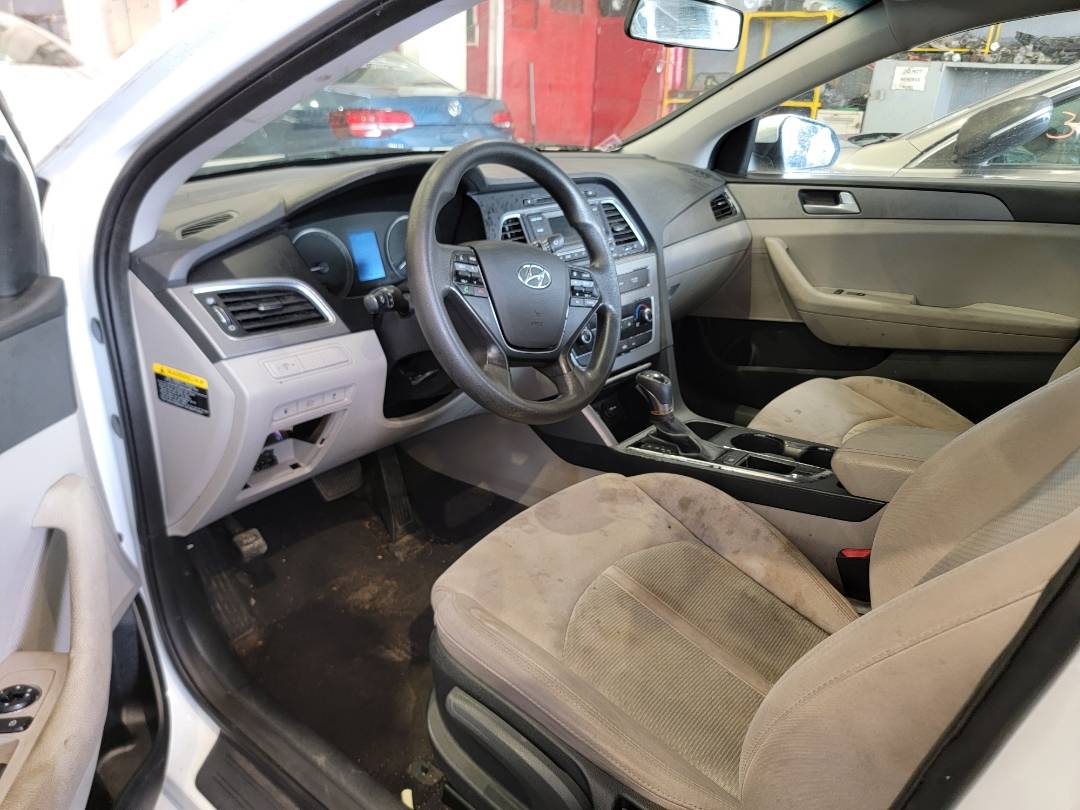 2016 HYUNDAI SONATA — 83526 Miles — Lot GH406145 — Main - Marhaba Auctions Used Cars - Image 8