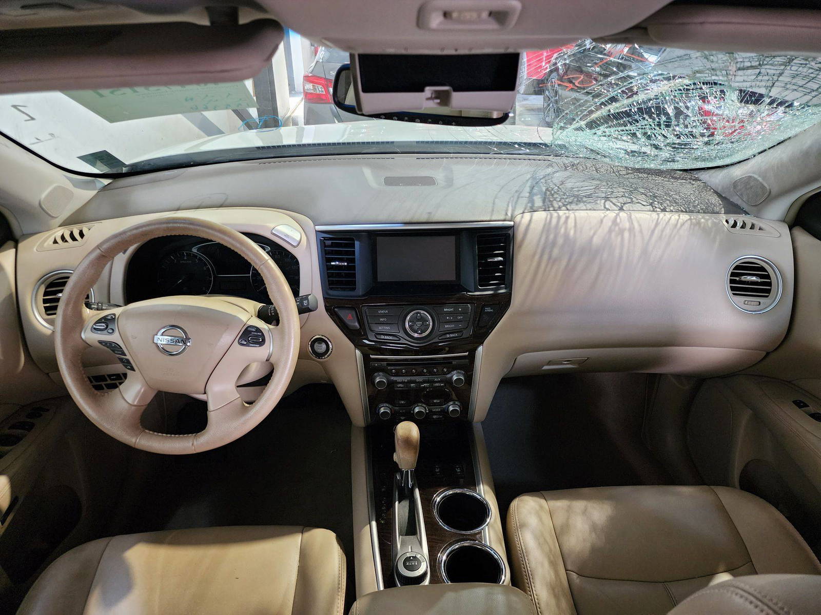 2013 NISSAN PATHFINDER — 155365 Miles — Lot 626508 — Al Quoz - Marhaba Auctions Used Cars - Image 4