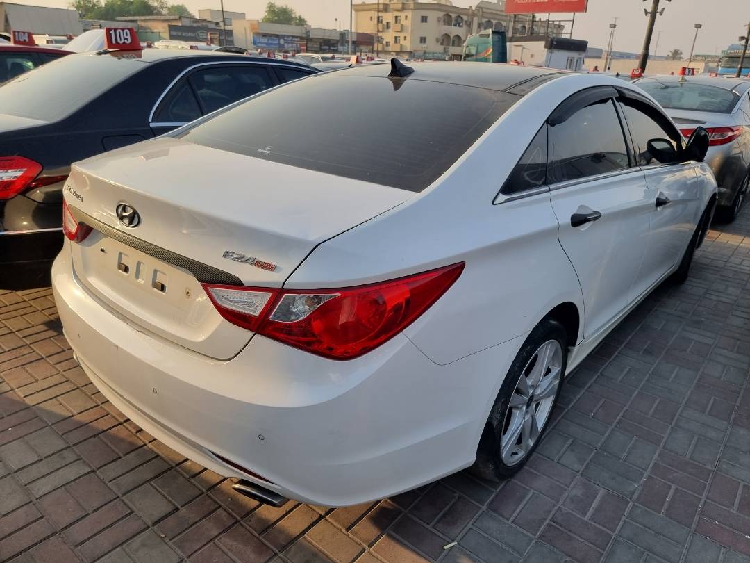 2010 HYUNDAI SONATA — 233478 KM — Lot 215487 — Main - Marhaba Auctions Used Cars - Image 4