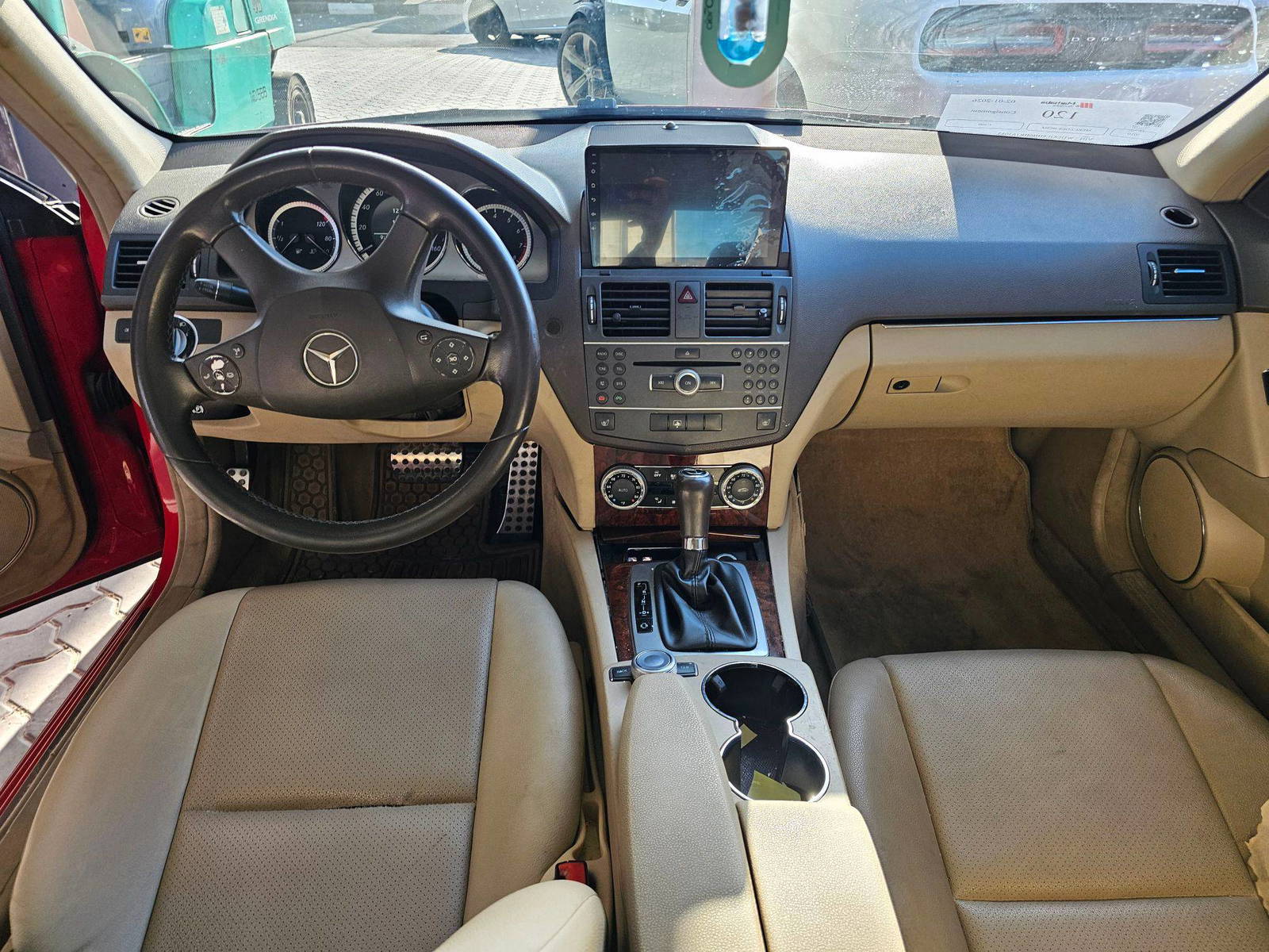 2011 MERCEDES BENZ C300 — 129647 Miles — Lot BR163055 — Souq - Marhaba Auctions Used Cars - Image 7