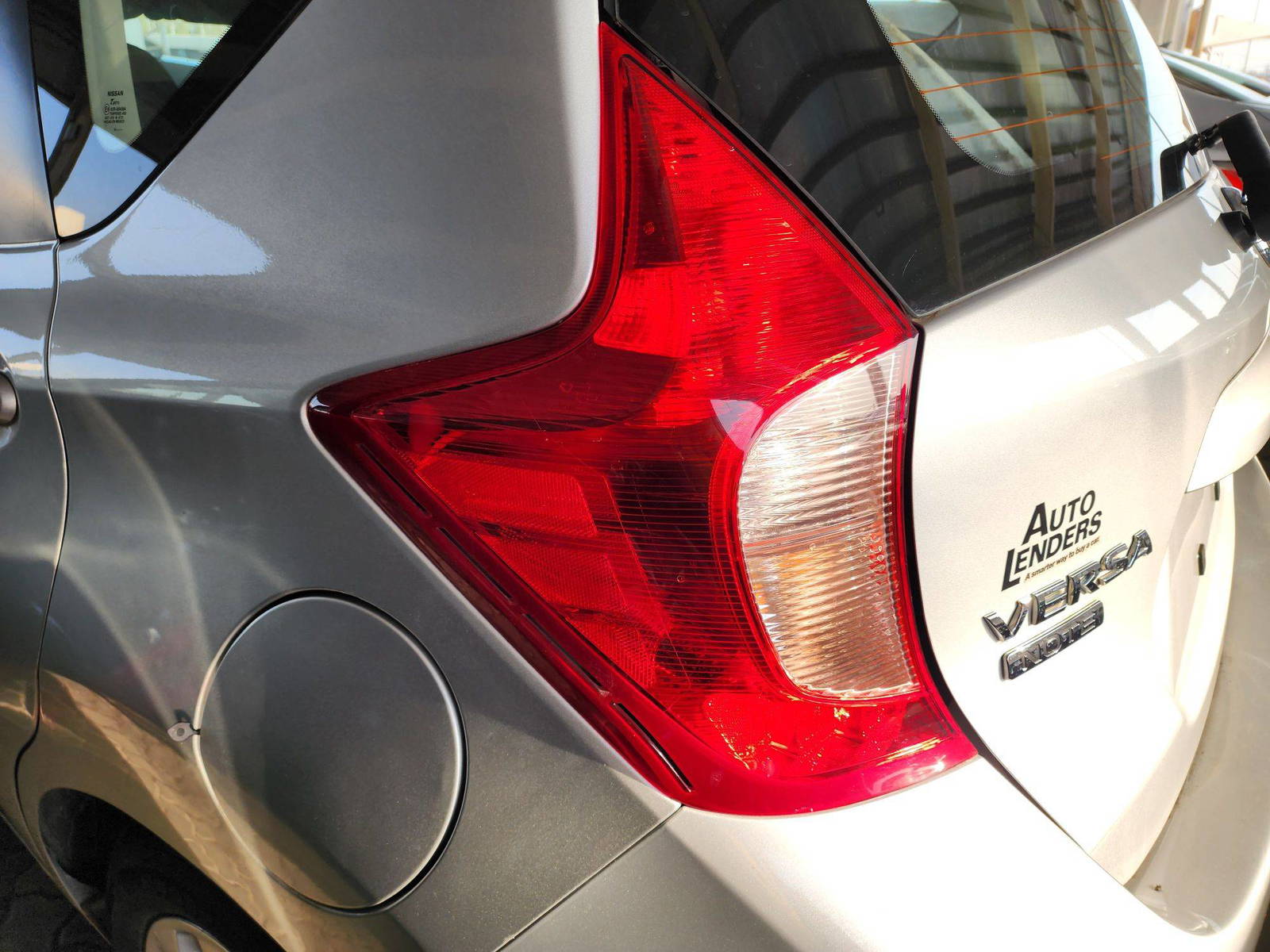 2016 NISSAN VERSA NOTE — 111812 Miles — Lot 46380904 — Souq - Marhaba Auctions Used Cars - Image 8