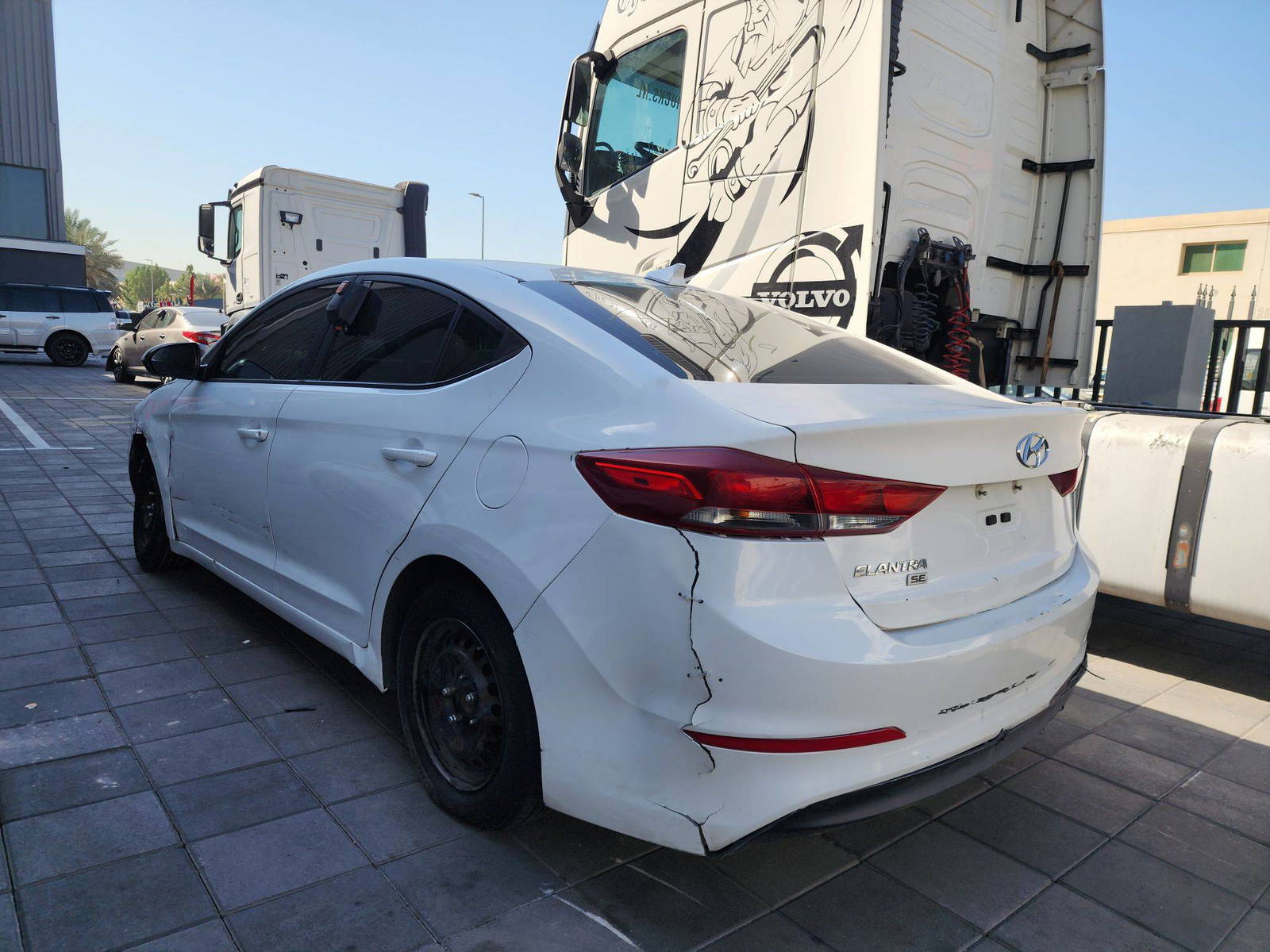 2017 HYUNDAI ELANTRA — 152063 Miles — Lot HH192922 — Main - Marhaba Auctions Used Cars - Image 3