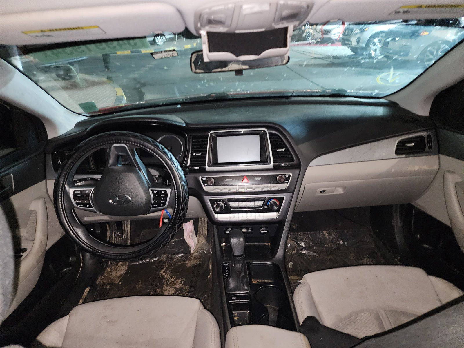 2018 HYUNDAI SONATA — 116073 Miles — Lot 19043 — Souq - Marhaba Auctions Used Cars - Image 7
