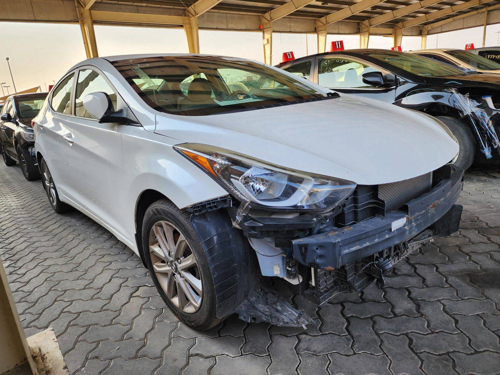 2016 HYUNDAI ELANTRA — 138062 Miles — Lot 50351054 — Ind. 12 - Marhaba Auctions Used Cars - Image 4