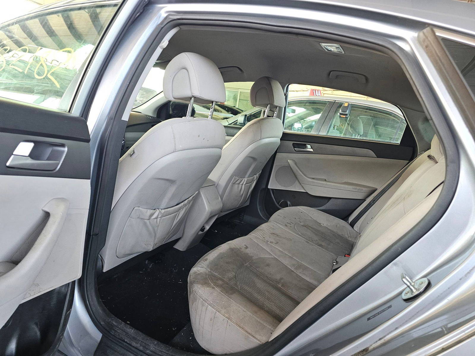 2015 HYUNDAI SONATA — 133277 Miles — Lot AF3FH177664 — Souq - Marhaba Auctions Used Cars - Image 6