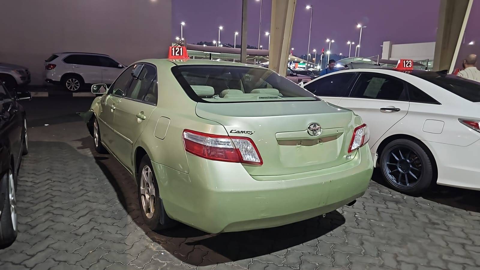 2009 TOYOTA CAMRY — 200122 Miles — Lot 68674335 — Souq - Marhaba Auctions Used Cars - Image 3