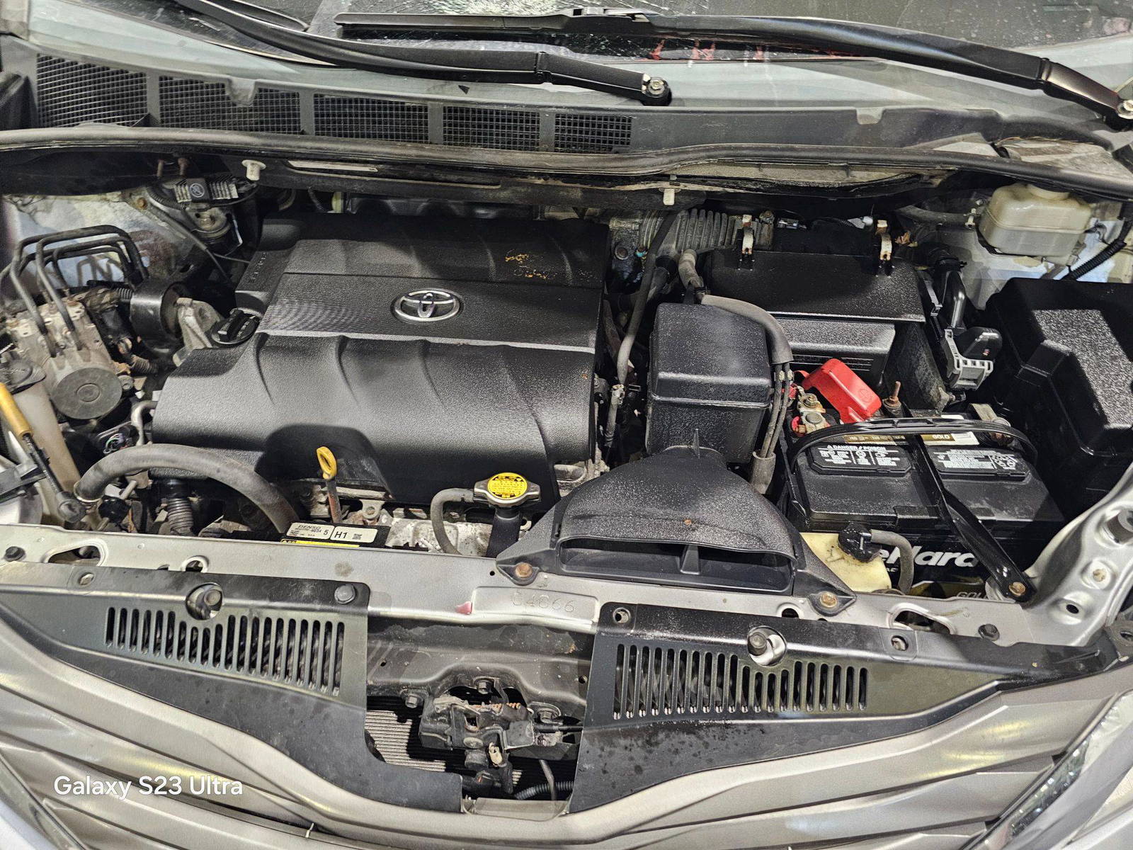 2012 TOYOTA SIENNA — 173559 Miles — Lot 93012045 — Main - Marhaba Auctions Used Cars - Image 10