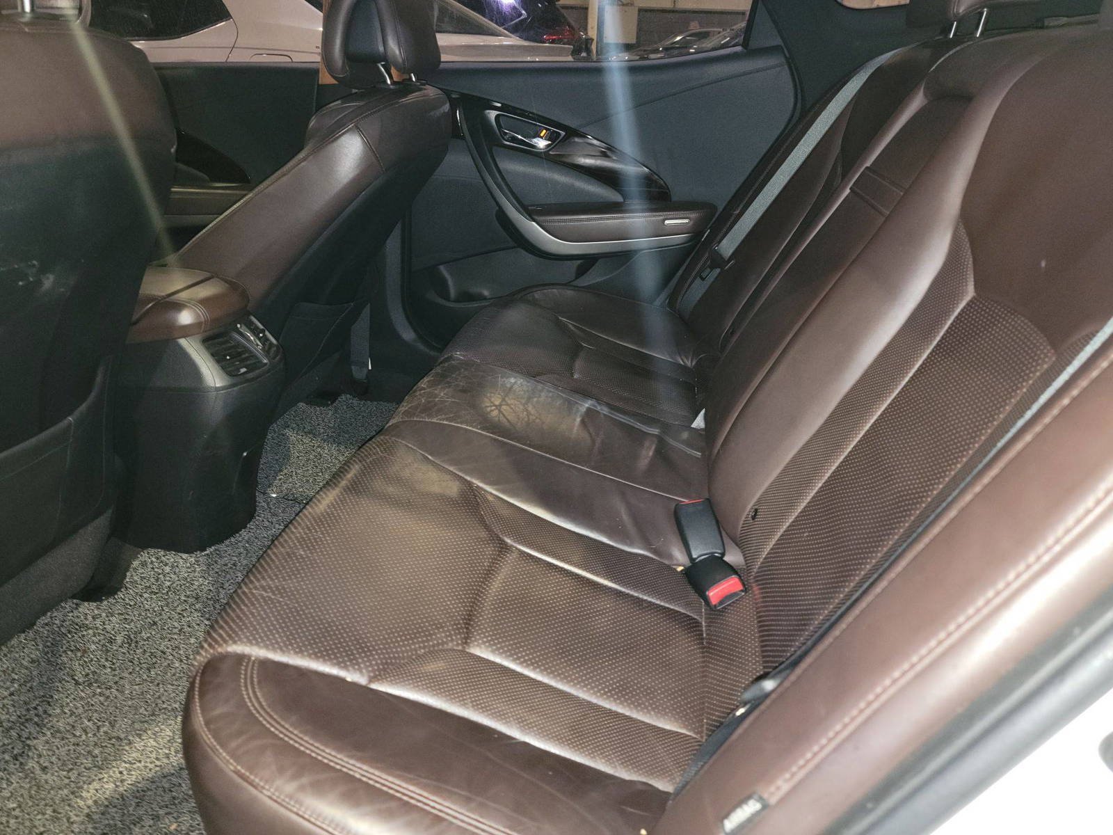 HYUNDAI GRANDEUR 2012 - Marhaba Auction Used Cars - Image 10