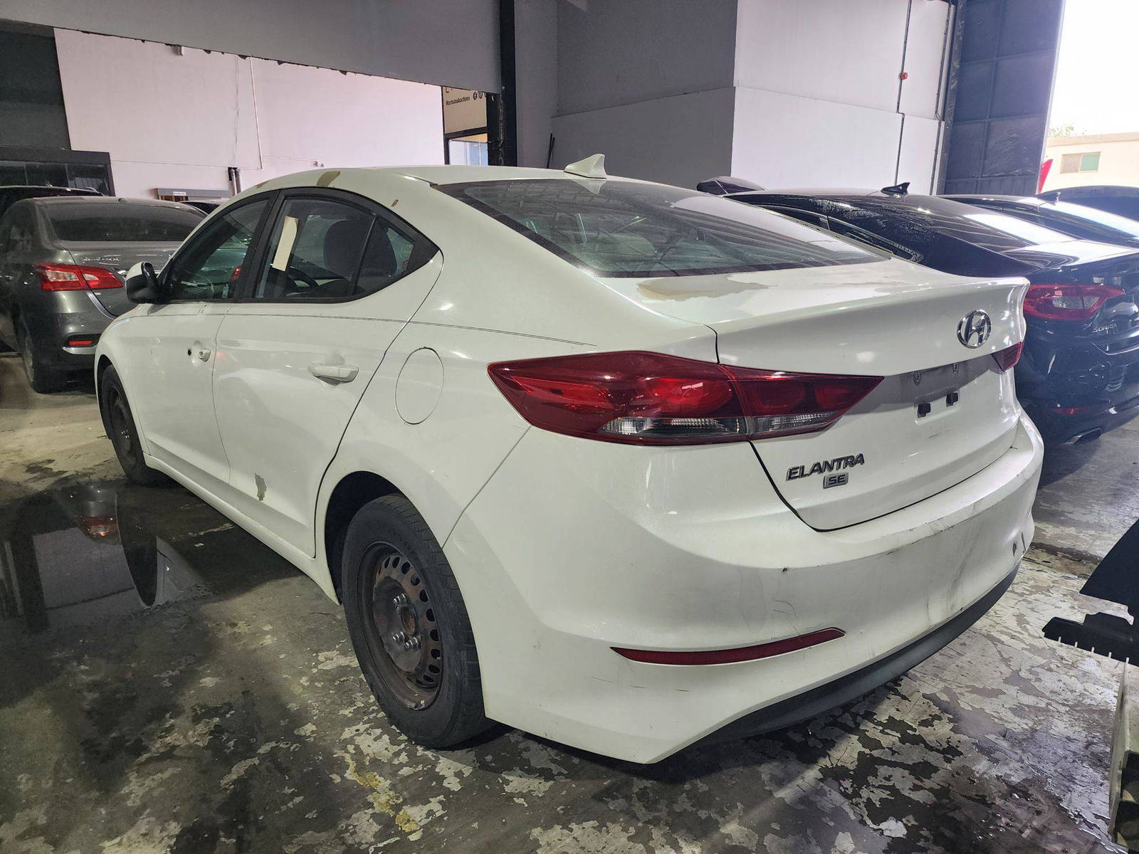 2017 HYUNDAI ELANTRA — 201303 Miles — Lot 3427757 — Al Quoz - Marhaba Auctions Used Cars - Image 6