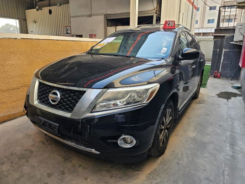 2013 NISSAN PATHFINDER at Marhaba Auctions