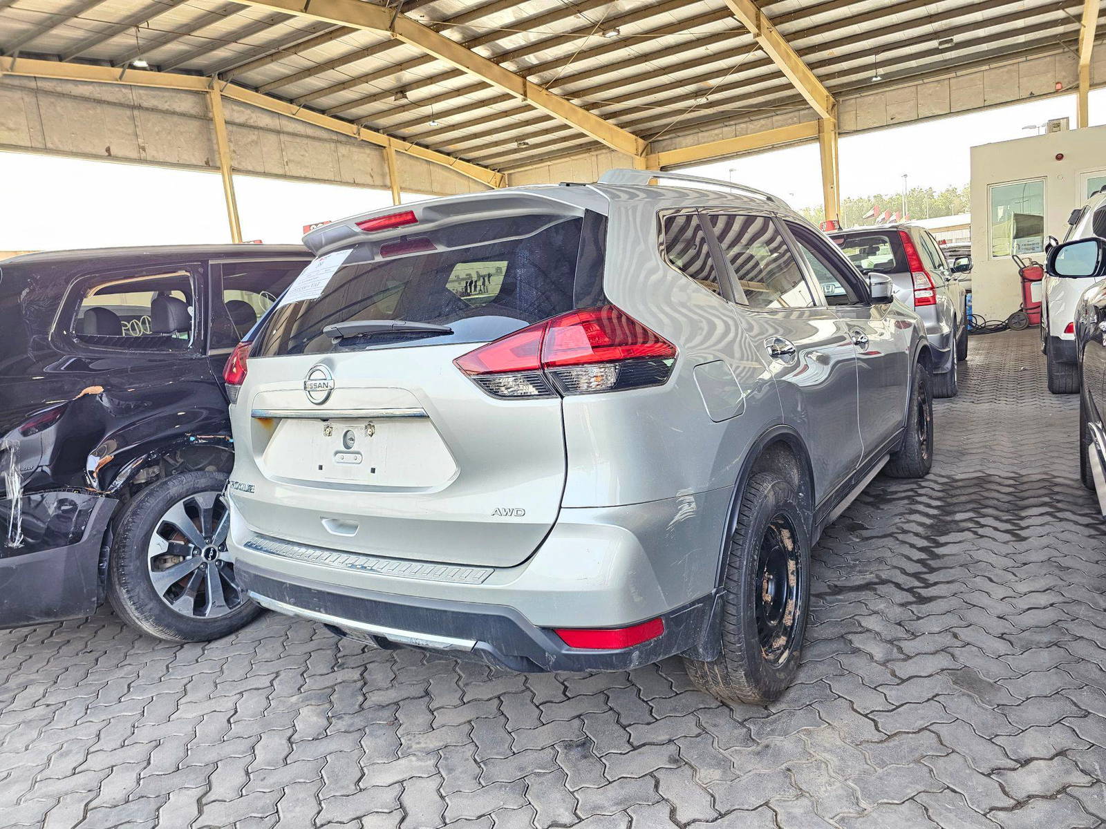 2017 NISSAN ROGUE — 154810 Miles — Lot 51261915 — Main - Marhaba Auctions Used Cars - Image 3