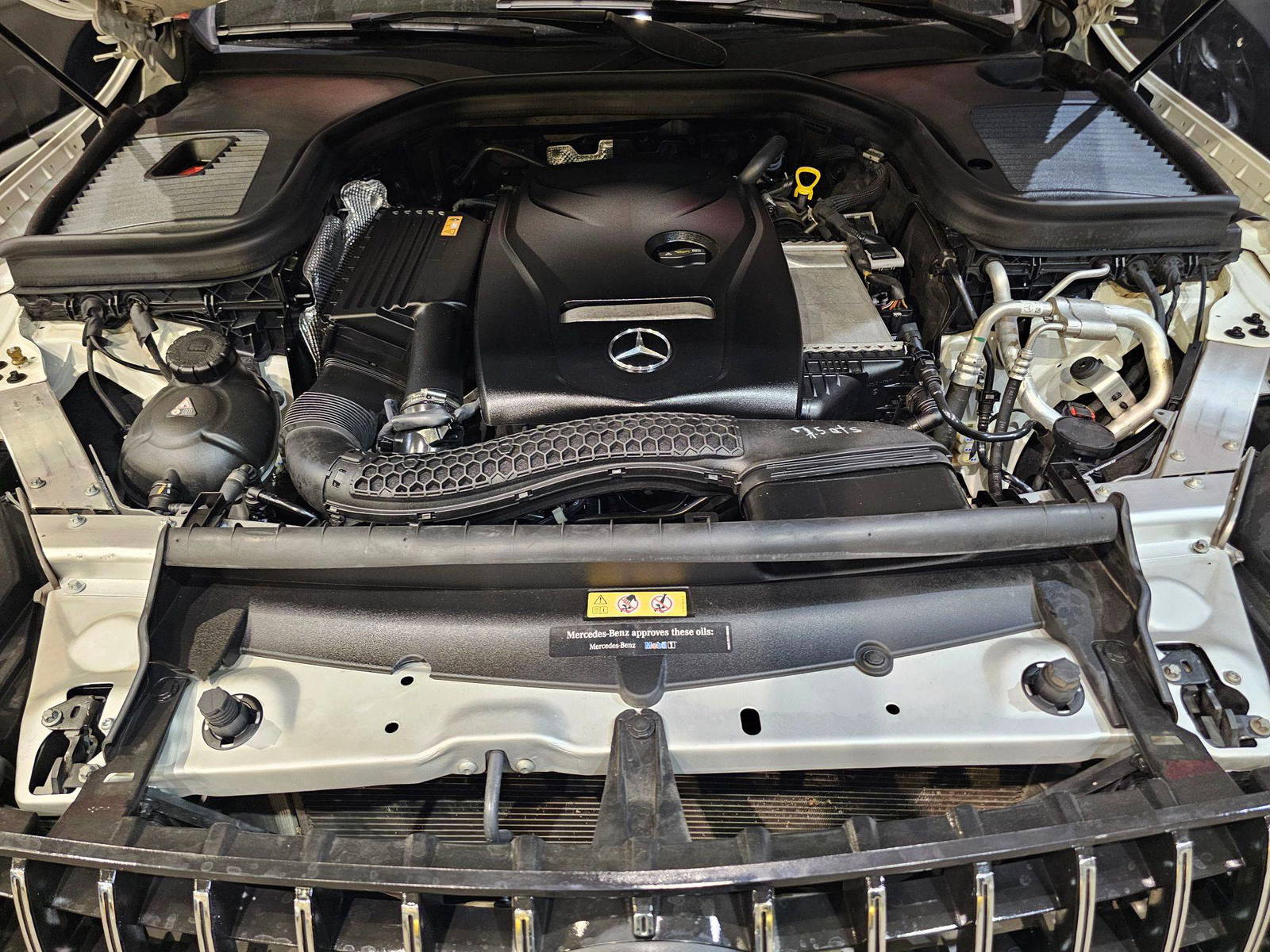 2017 MERCEDES BENZ GLC-300 — 126972 Miles — Lot F258242 — Main - Marhaba Auctions Used Cars - Image 11