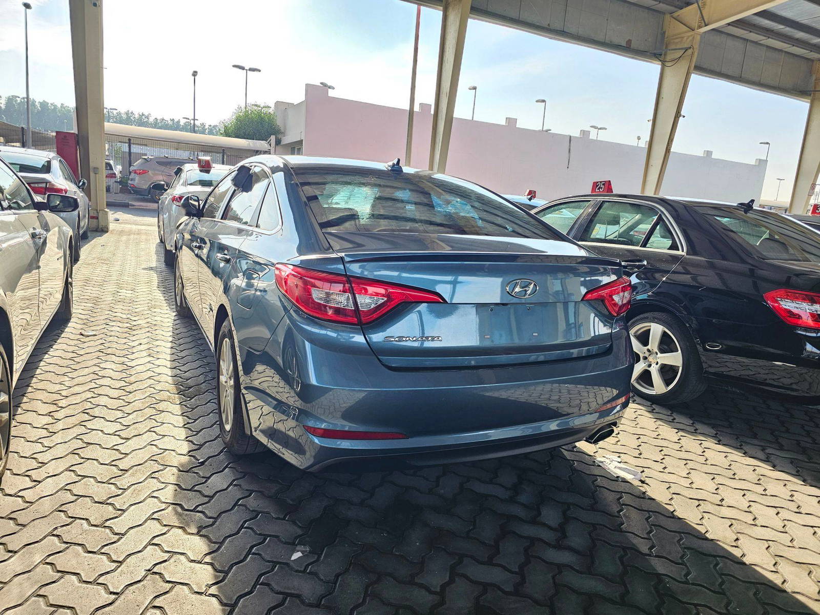 2017 HYUNDAI SONATA — 151210 Miles — Lot 8HH578002 — Souq - Marhaba Auctions Used Cars - Image 3