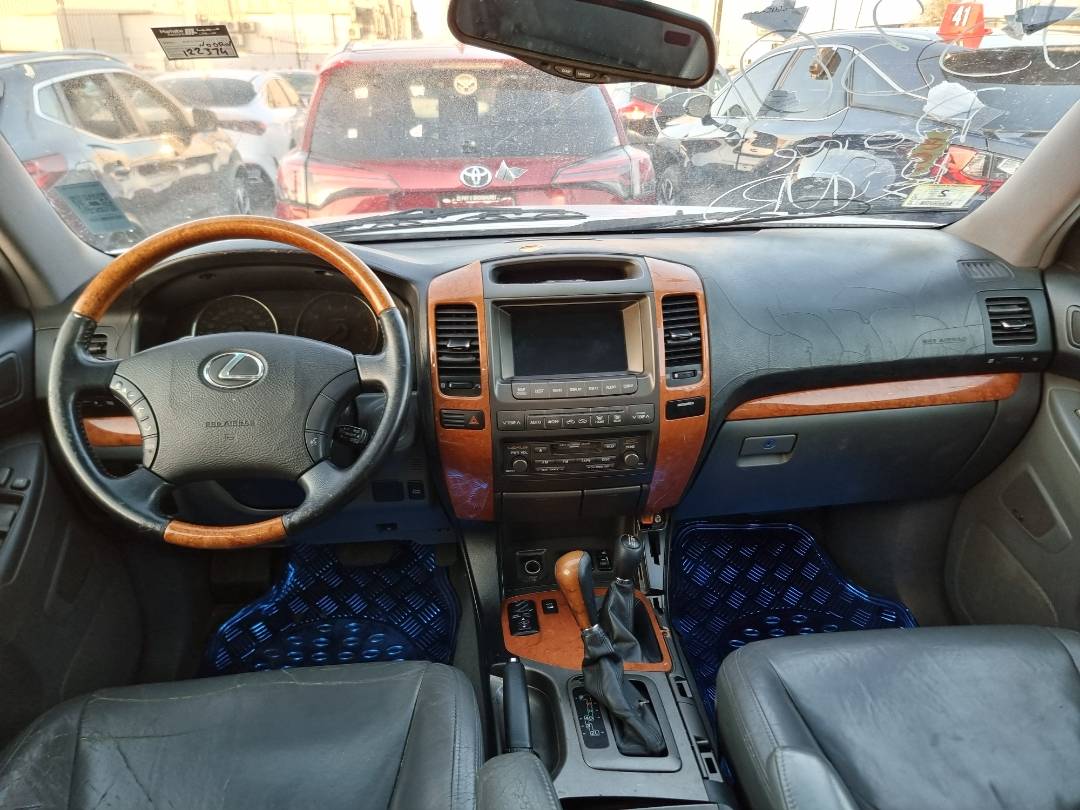 2004 LEXUS GX 470 — 122374 Miles — Lot 125487 — Ind. 12 - Marhaba Auctions Used Cars - Image 7