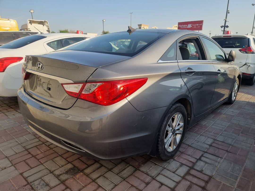 2012 HYUNDAI SONATA — 218747 Miles — Lot 125487 — Ind. 12 - Marhaba Auctions Used Cars - Image 5