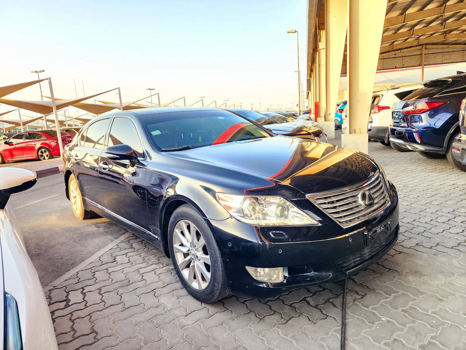 2011 LEXUS LS 460 — 217696 Miles — Lot F8B5003302 — Souq - Marhaba Auctions Used Cars - Image 4