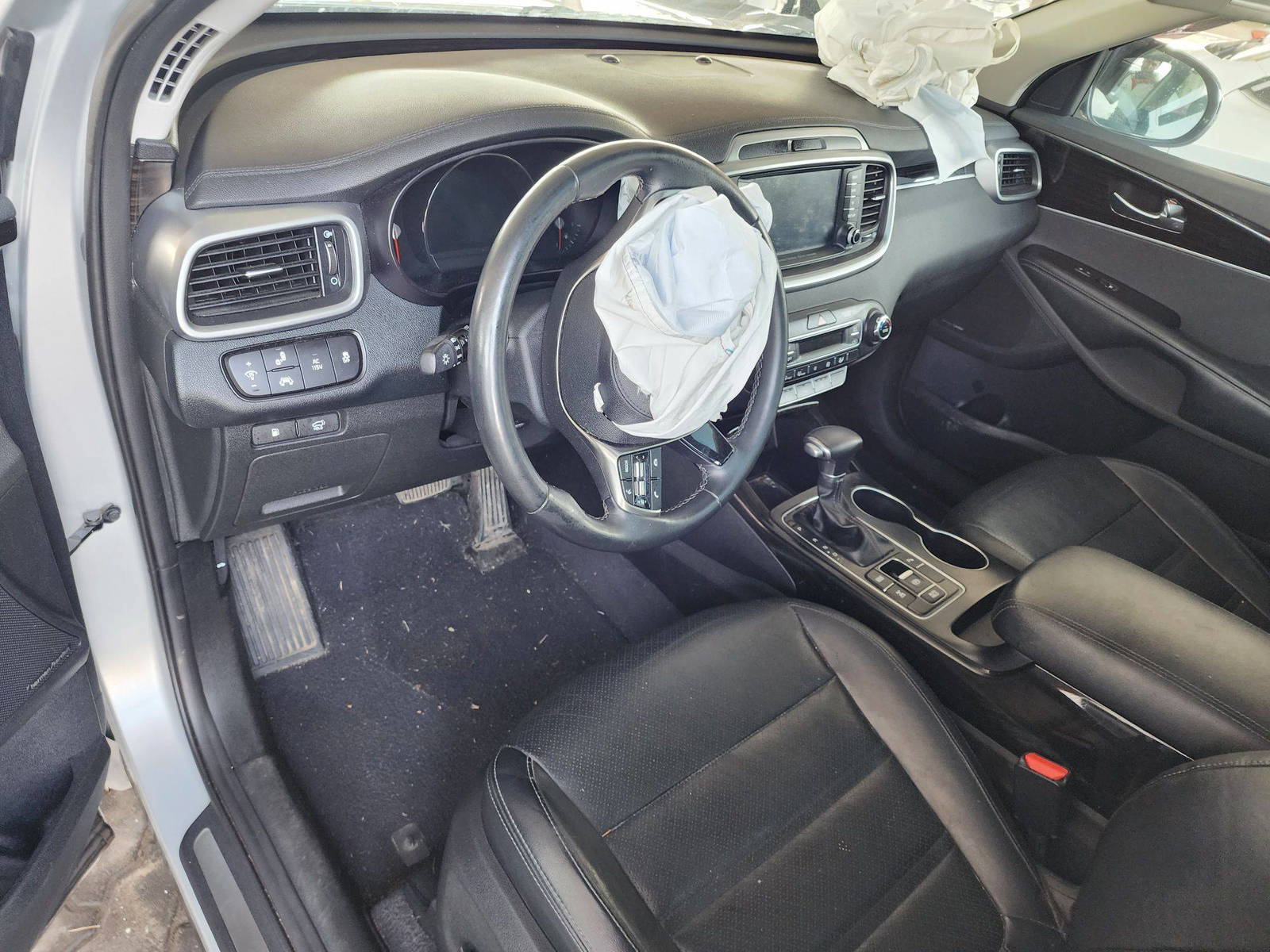 2019 KIA SORENTO — 70619 Miles — Lot 544985 - Marhaba Auctions Used Cars - Image 10