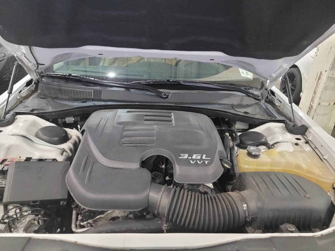 2018 CHRYSLER 300 — 114286 Miles — Lot 37443913 - Marhaba Auctions Used Cars - Image 9