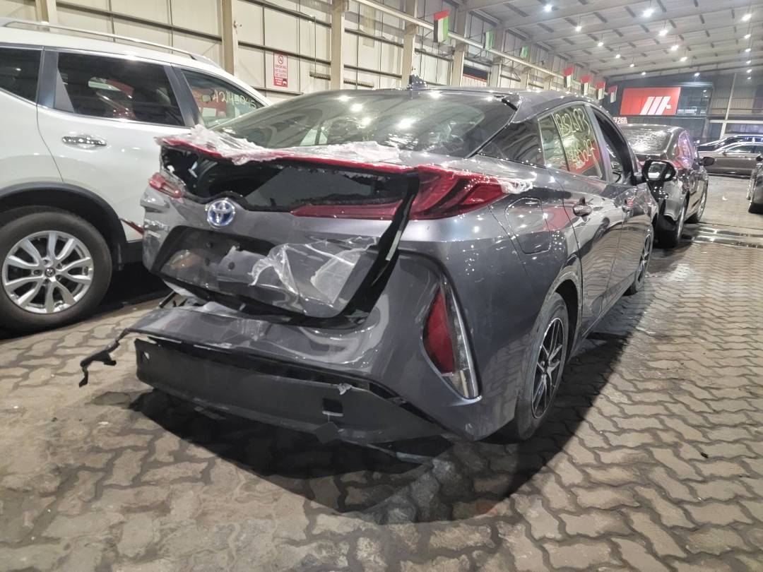 2022 TOYOTA PRIUS PRIME — 64809 KM — Lot 12326173 — Souq - Marhaba Auctions Used Cars - Image 3