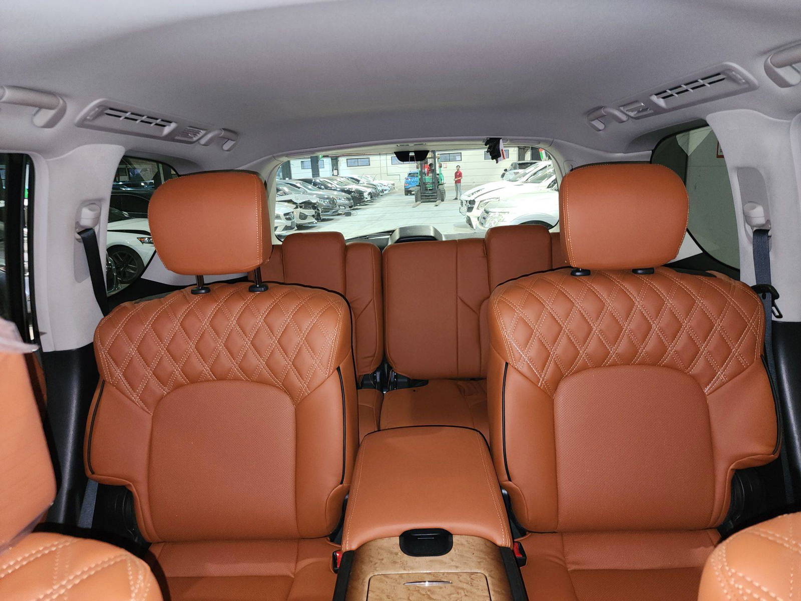 2014 INFINITI QX80 — 131961 Miles — Lot 9556293 — Al Quoz - Marhaba Auctions Used Cars - Image 10