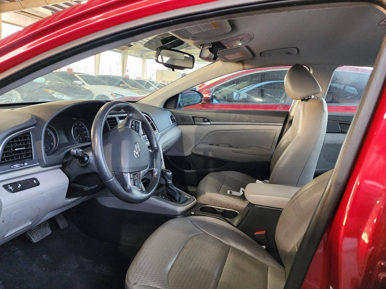 2017 HYUNDAI ELANTRA — 256566 Miles — Lot 52332864 — Souq - Marhaba Auctions Used Cars - Image 8