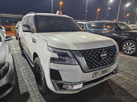 2014 NISSAN PATROL at Marhaba Auctions