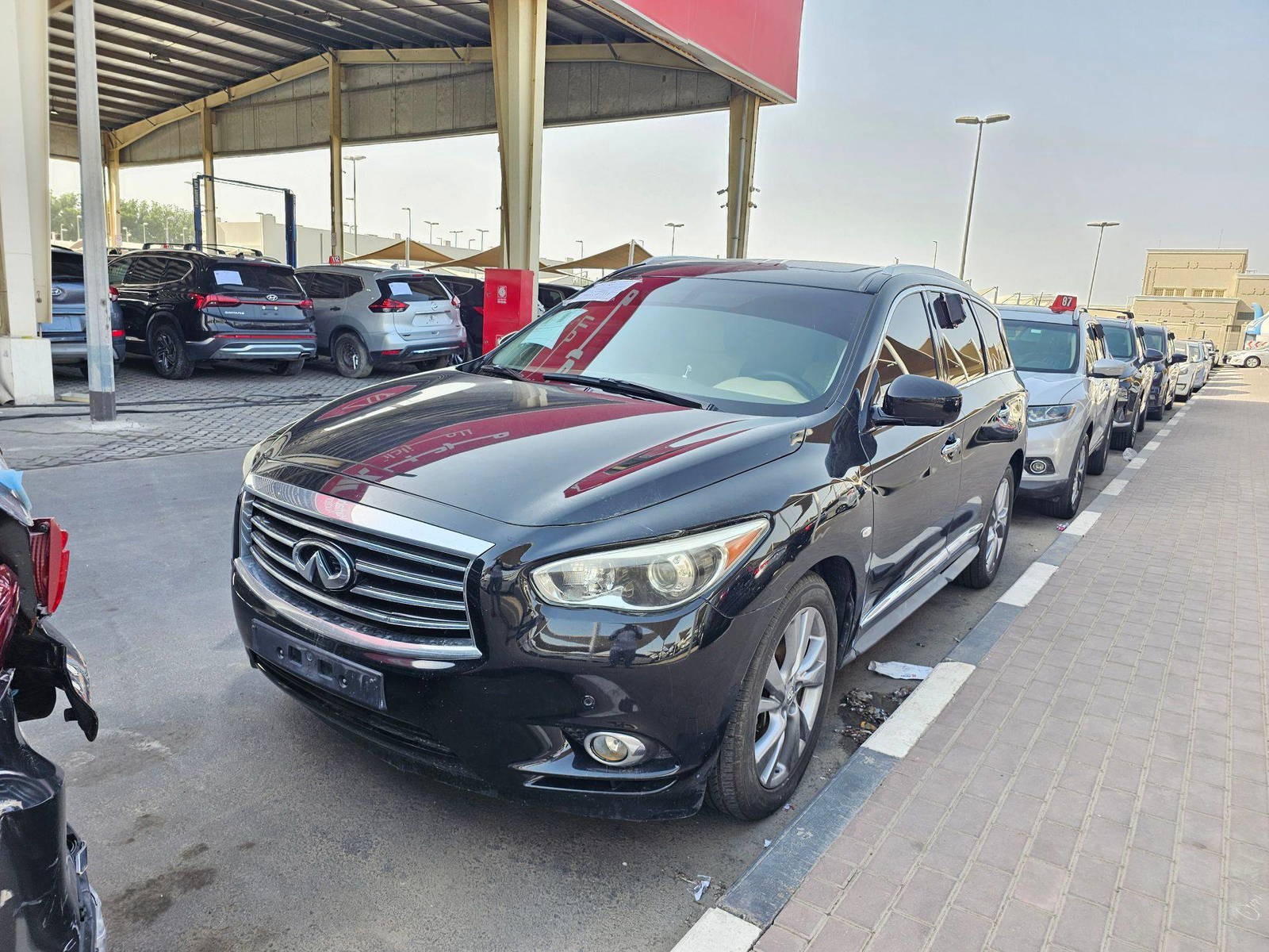 2013 INFINITI JX 35 — 143269 KM — Lot C312553 — Souq - Marhaba Auctions Used Cars - Image 4
