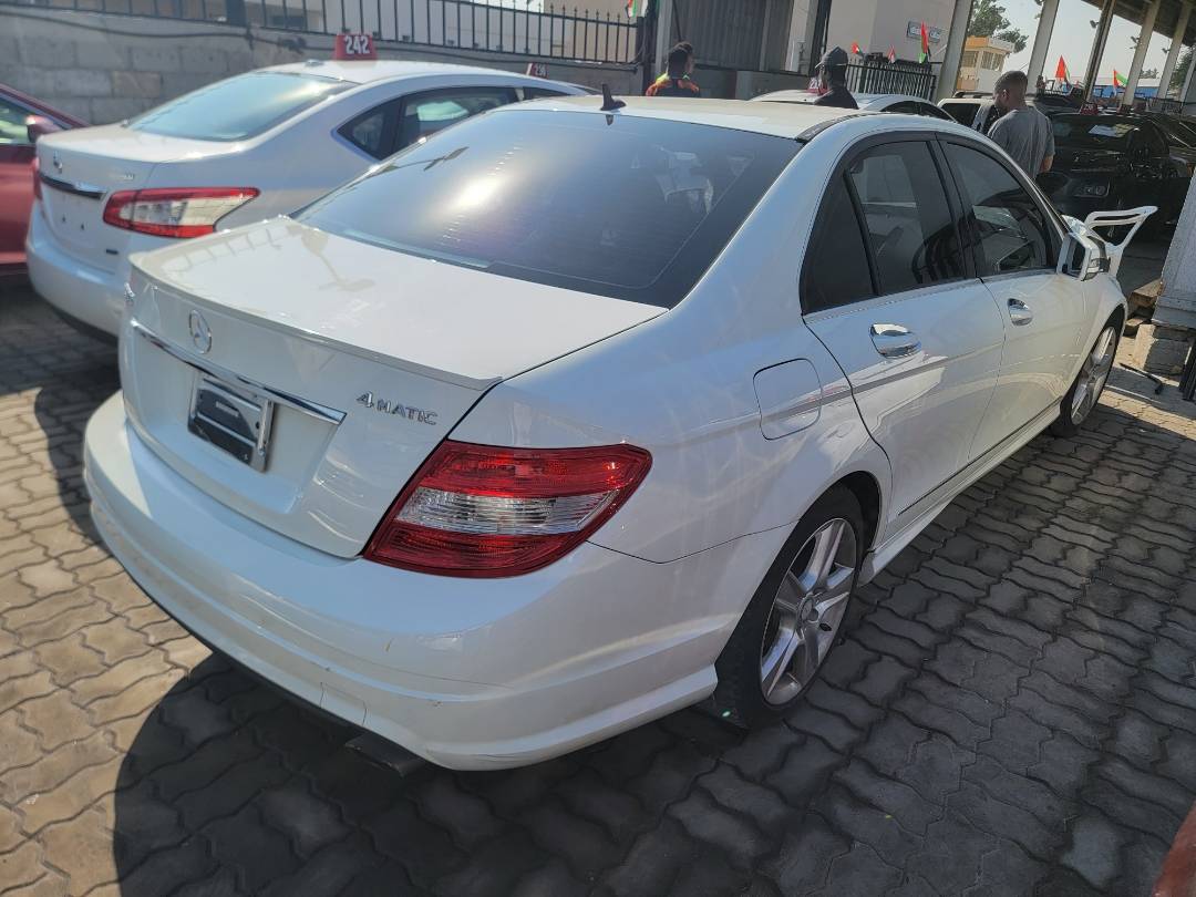 2011 MERCEDES BENZ C300 — 172825 Miles — Lot 182055 - Marhaba Auctions Used Cars - Image 4