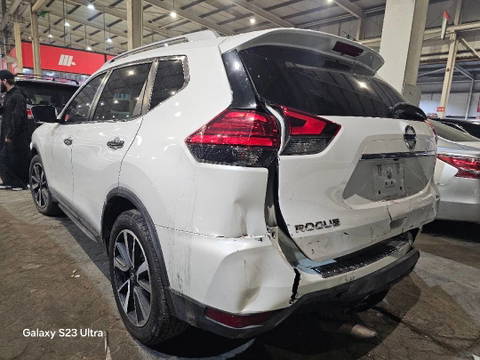2017 NISSAN ROGUE at Marhaba Auctions