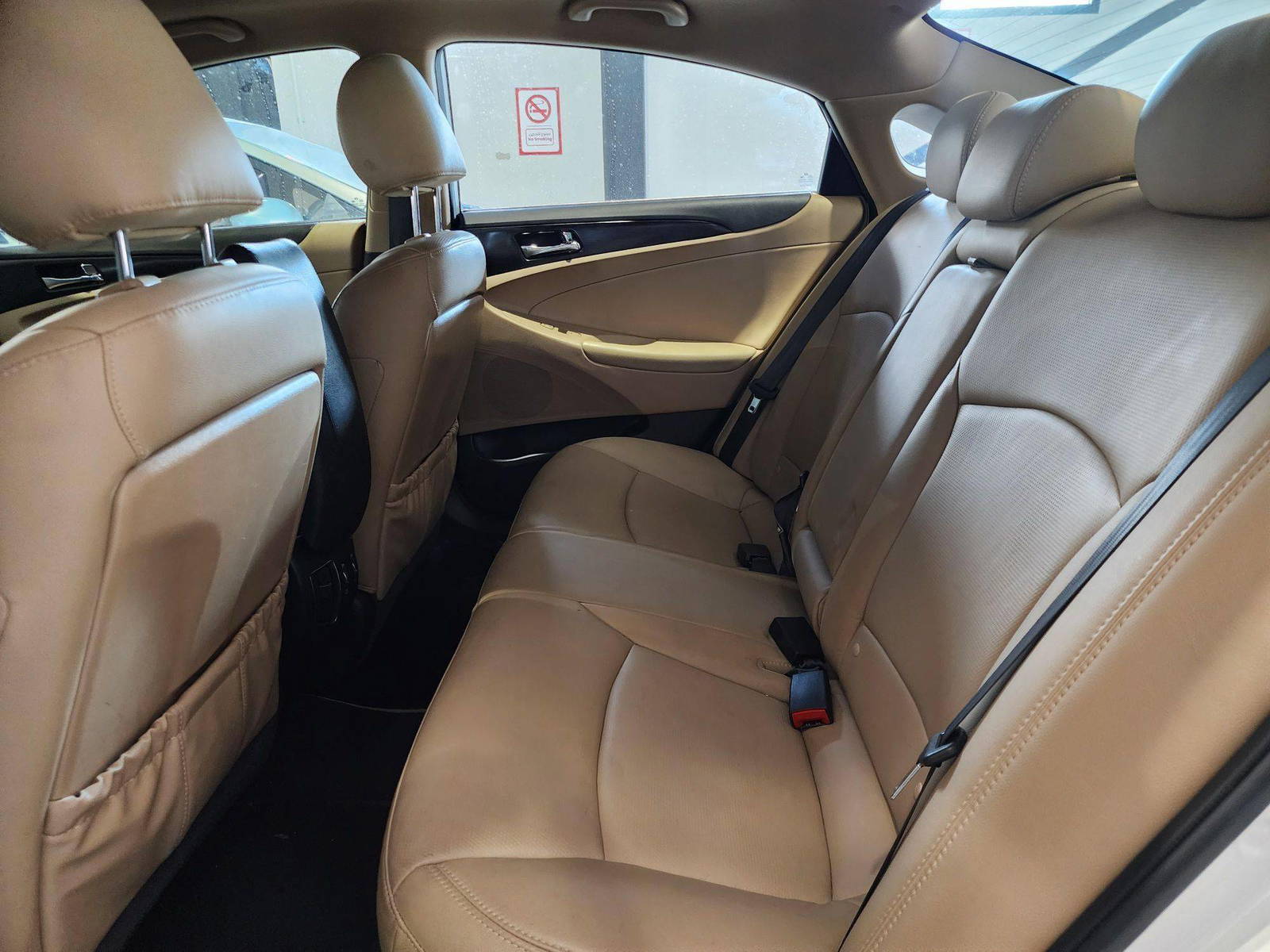 2013 HYUNDAI SONATA — 142304 Miles — Lot 86420 — Al Quoz - Marhaba Auctions Used Cars - Image 10