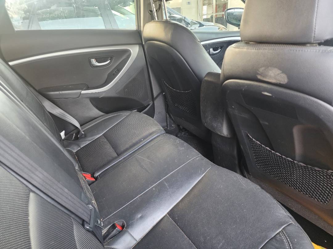 2015 HYUNDAI ELANTRA GT — 133322 Miles — Lot 74066623 - Marhaba Auctions Used Cars - Image 8
