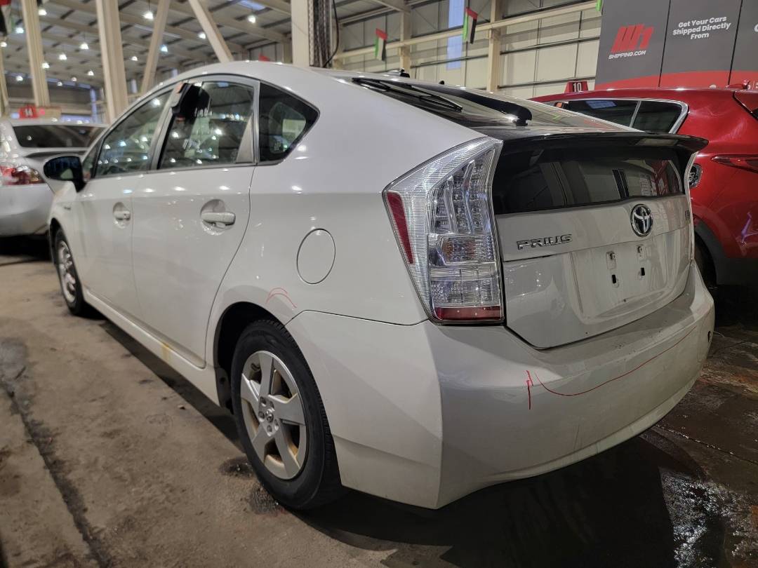 2010 TOYOTA PRIUS — 185582 Miles — Lot 37947164 - Marhaba Auctions Used Cars - Image 3