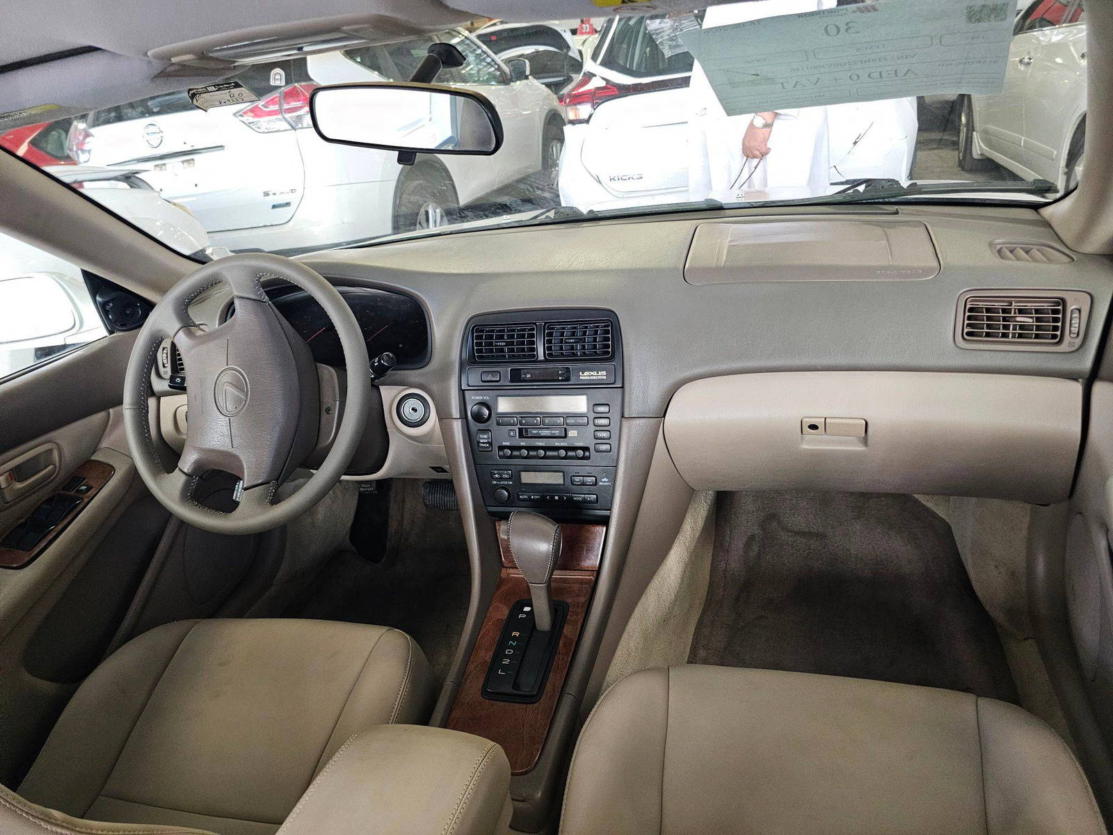 1997 LEXUS ES 300 — 209254 Miles — Lot 5003146 - Marhaba Auctions Used Cars - Image 8