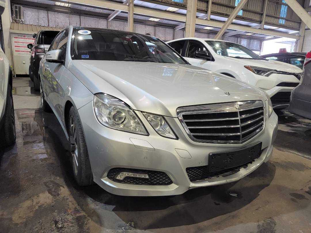 2010 MERCEDES BENZ E 350 — 117406 KM — Lot 172534 — Main - Marhaba Auctions Used Cars - Image 4