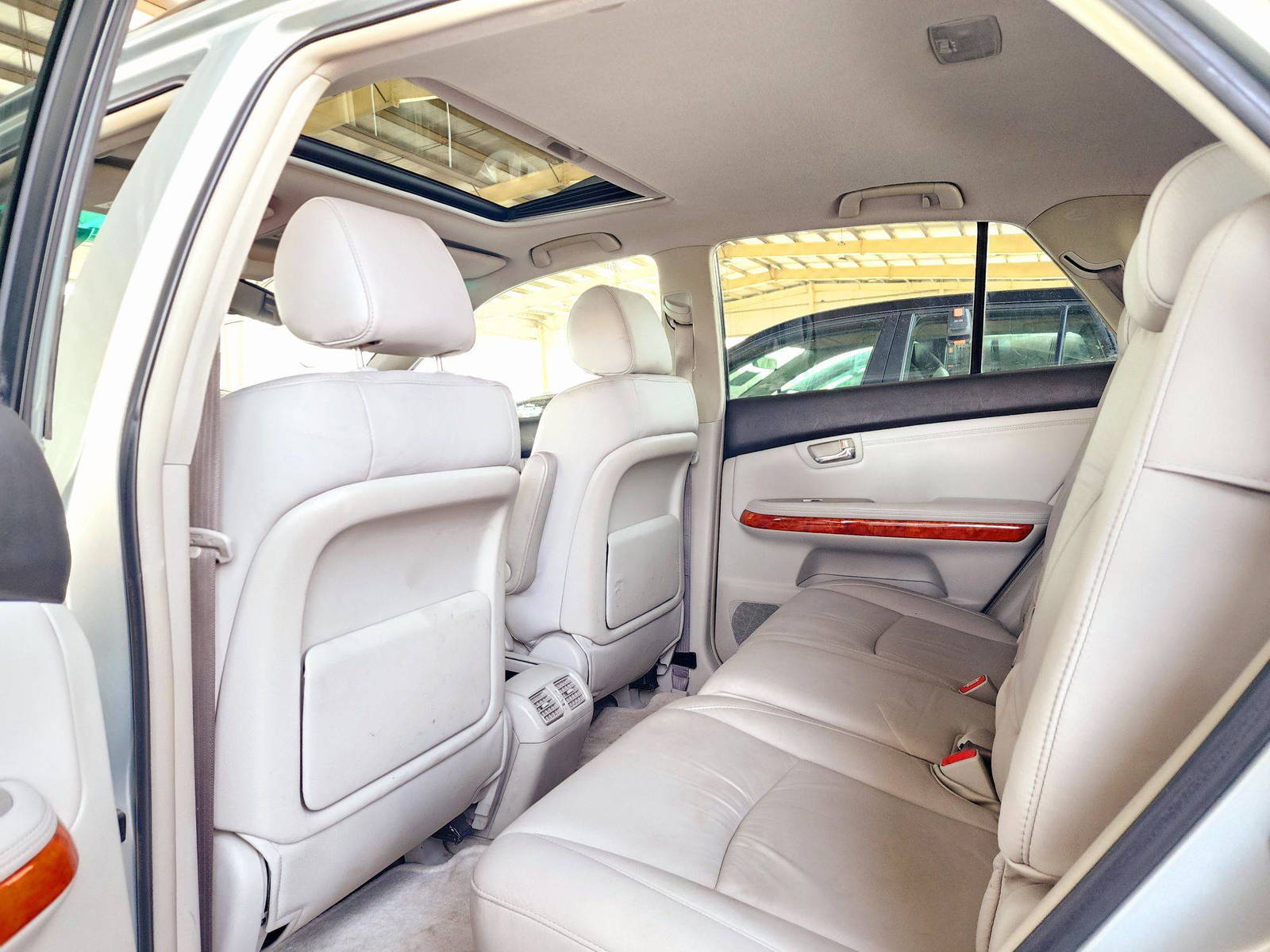 2008 LEXUS RX 350 — 178388 Miles — Lot 40059365 — Souq - Marhaba Auctions Used Cars - Image 6