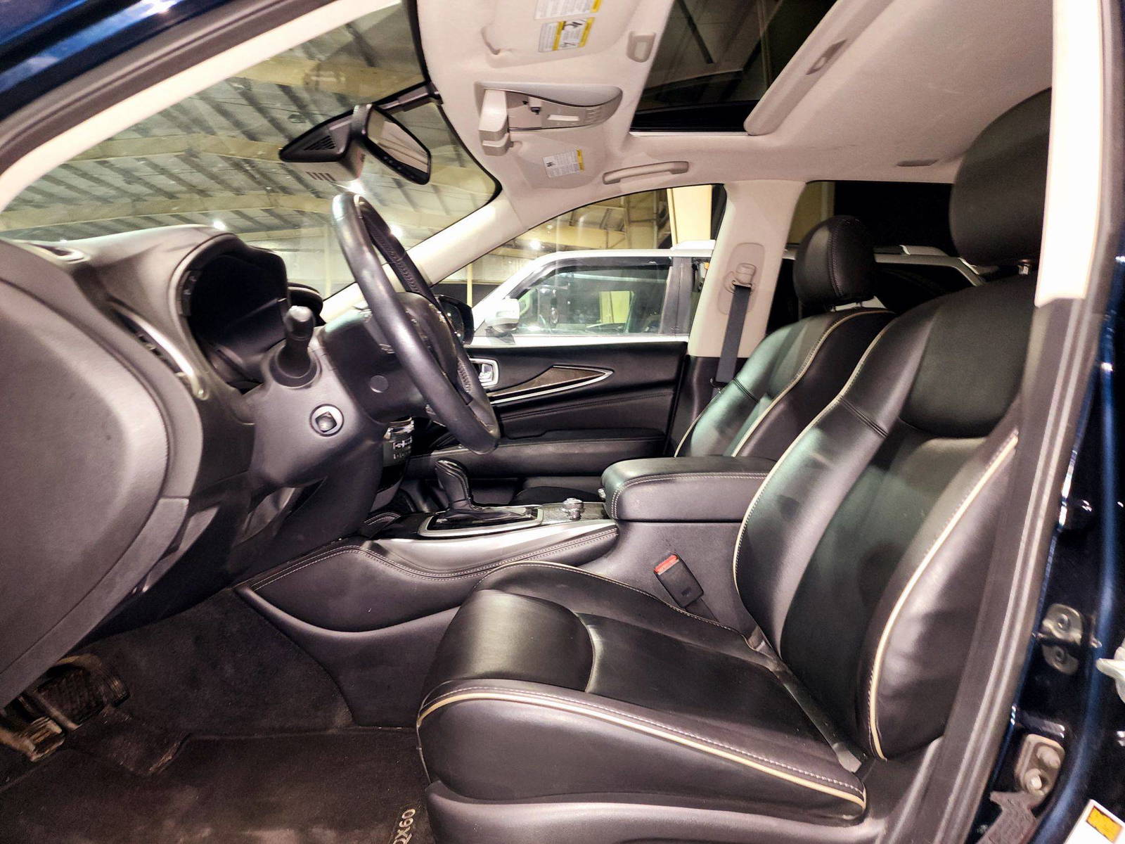 2020 INFINITI QX60 — 91565 Miles — Lot 45335164 — Souq - Marhaba Auctions Used Cars - Image 9