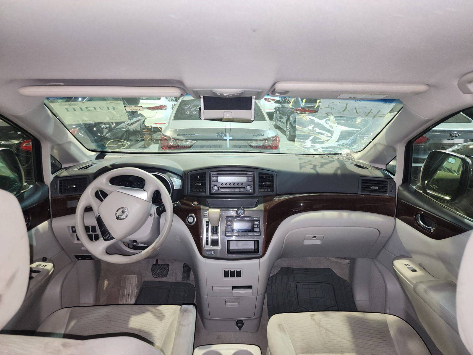 2016 NISSAN QUEST — 181445 Miles — Lot 9156139 — Al Quoz - Marhaba Auctions Used Cars - Image 8