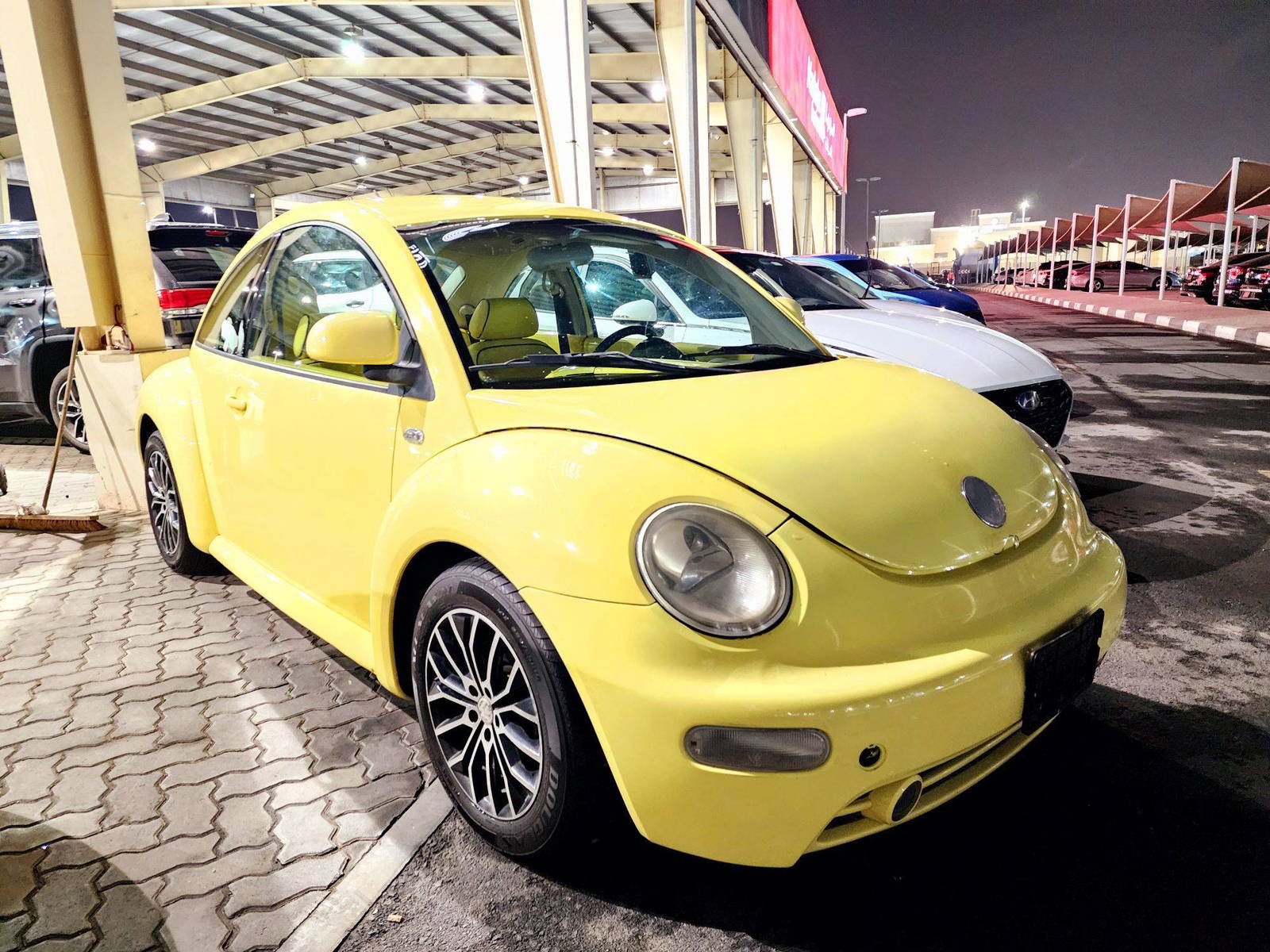 2000 VOLKSWAGEN BETTLE — Lot ZYM620318 — Souq - Marhaba Auctions Used Cars - Image 4
