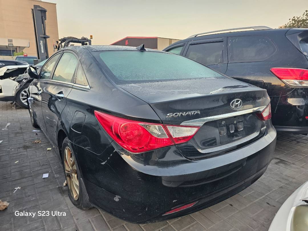 2013 HYUNDAI SONATA — 230932 Miles — Lot DH684616 — Main - Marhaba Auctions Used Cars - Image 3